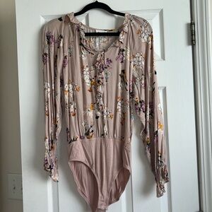 Mauve Floral Ruffled Bodysuit